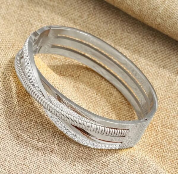 Bracelet style No. 303