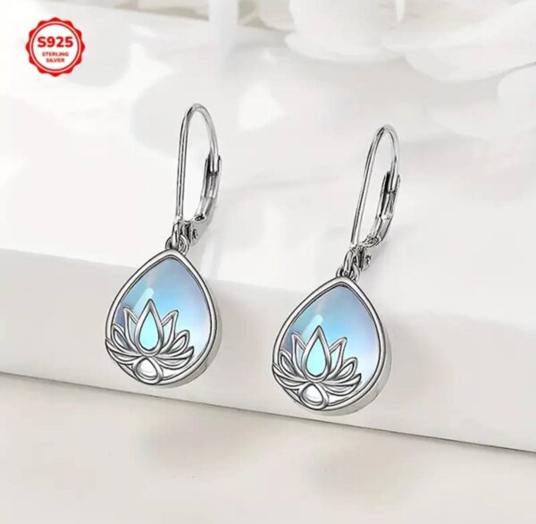 925 sterling silver earrings with natural moonstone.