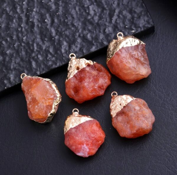 Pendant made of red agate stone.